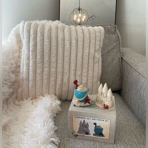 Beach themed salt and pepper set